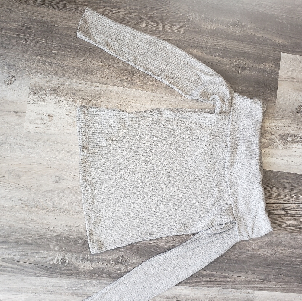 NWT Abercrombie & Fitch Cozy Off-The-Shoulder Top